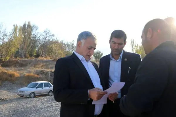بازدید مسئولین استانی وشهری اراک از باغات سنجان و کرهرود