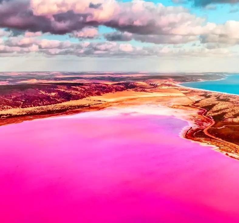 دریاچه فوق العاده زیبای صورتی رنگ!+ عکس